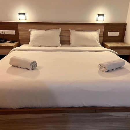 Bed and Breakfast Ramas Garden à Thiruvananthapuram Extérieur photo