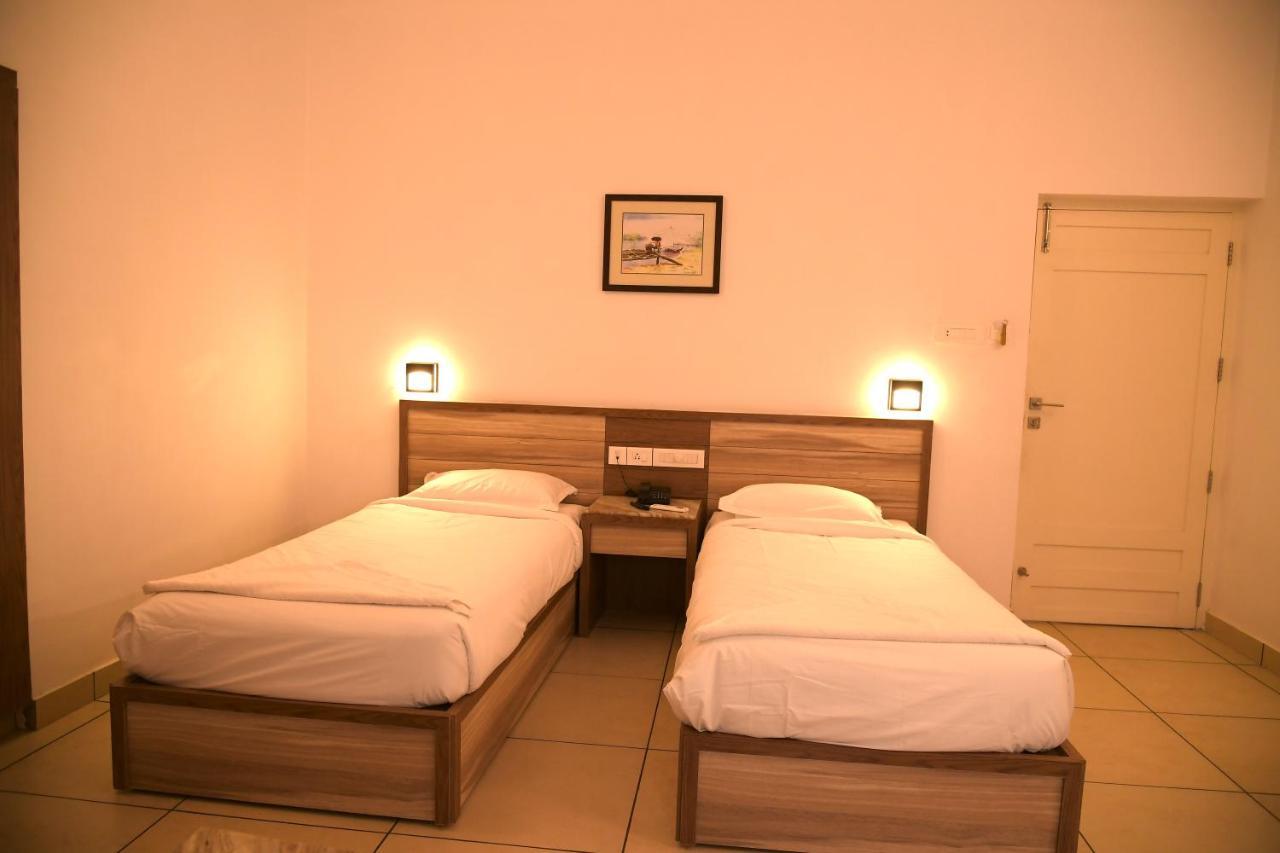 Bed and Breakfast Ramas Garden à Thiruvananthapuram Extérieur photo