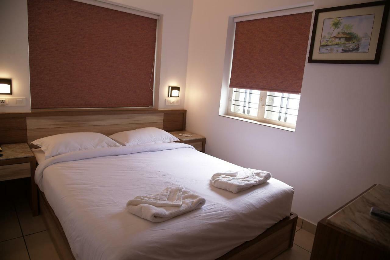 Bed and Breakfast Ramas Garden à Thiruvananthapuram Extérieur photo