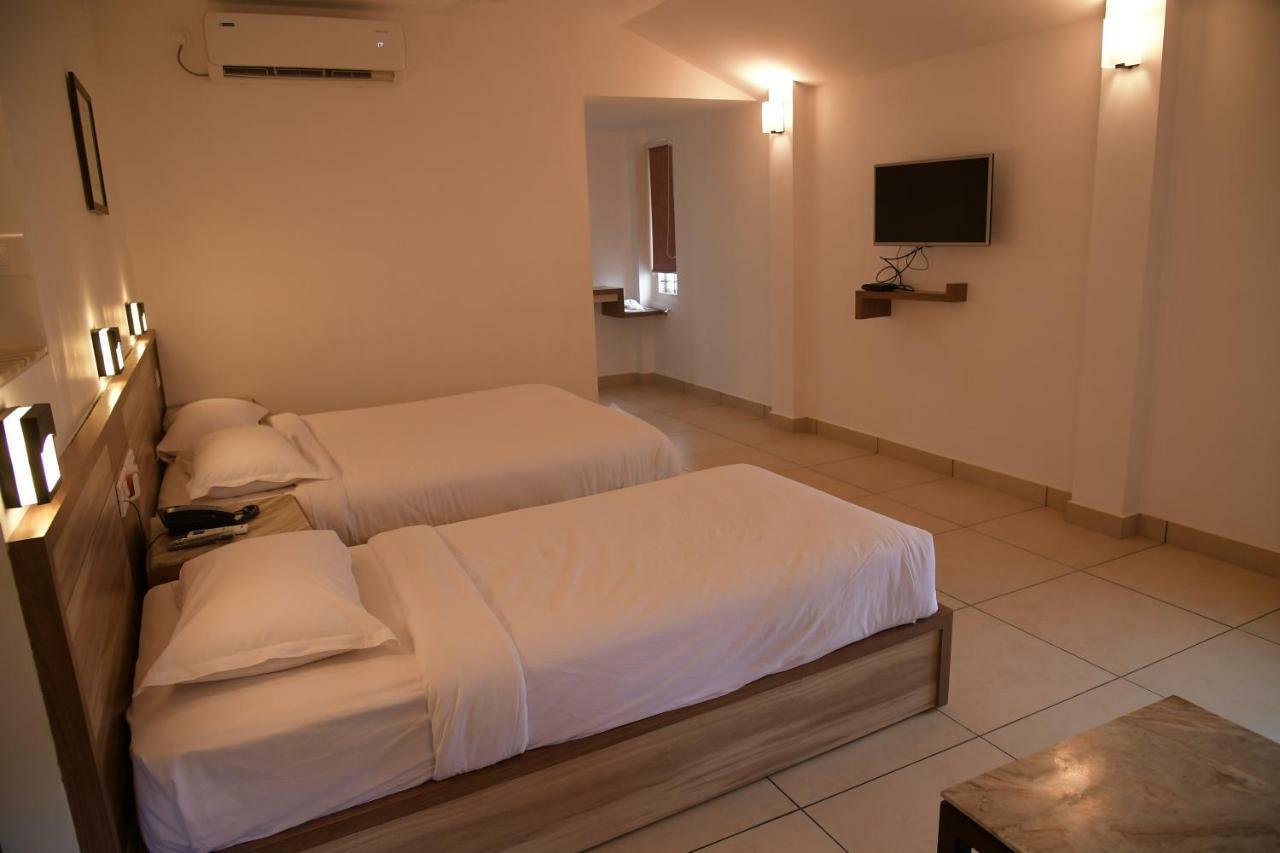Bed and Breakfast Ramas Garden à Thiruvananthapuram Extérieur photo