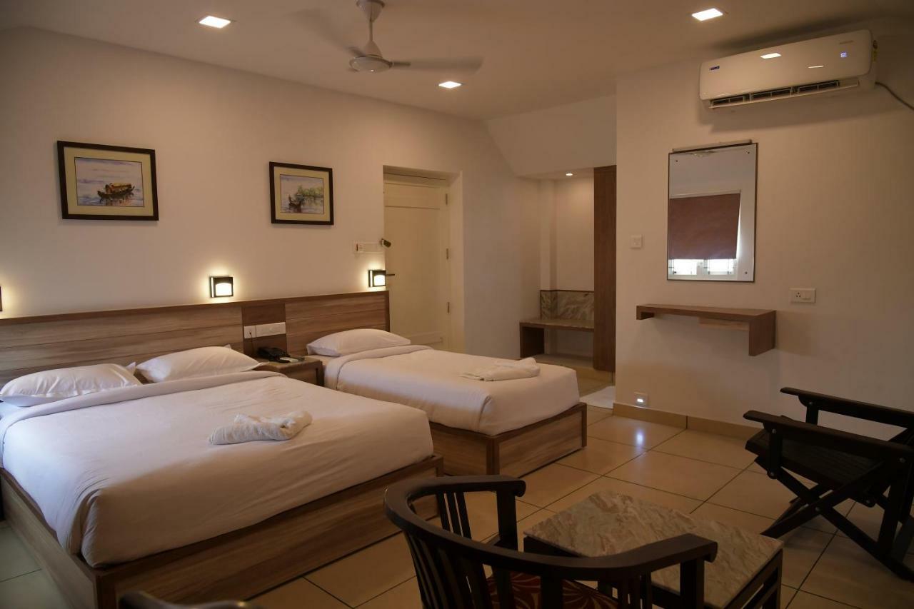 Bed and Breakfast Ramas Garden à Thiruvananthapuram Extérieur photo