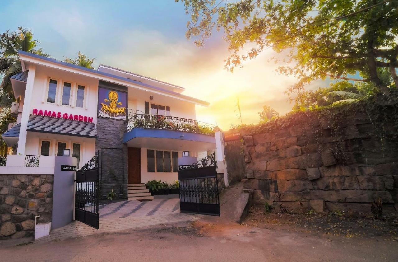 Bed and Breakfast Ramas Garden à Thiruvananthapuram Extérieur photo